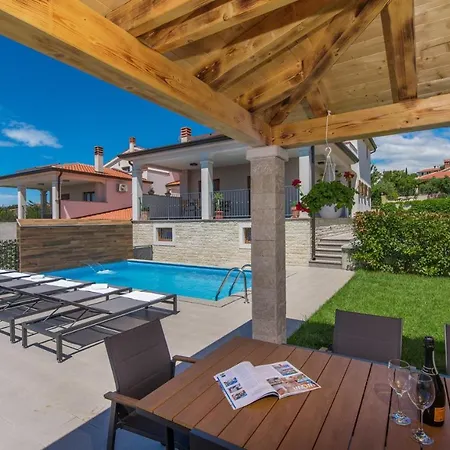 Villa Branka *