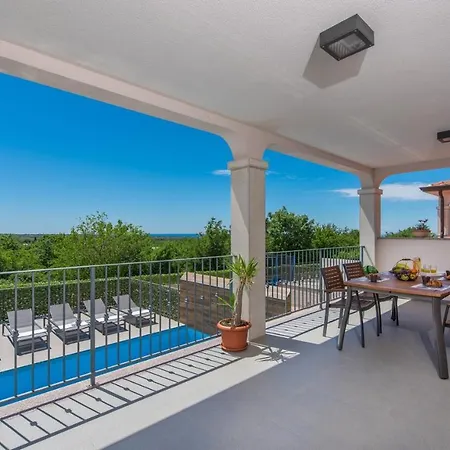 Villa Branka *
